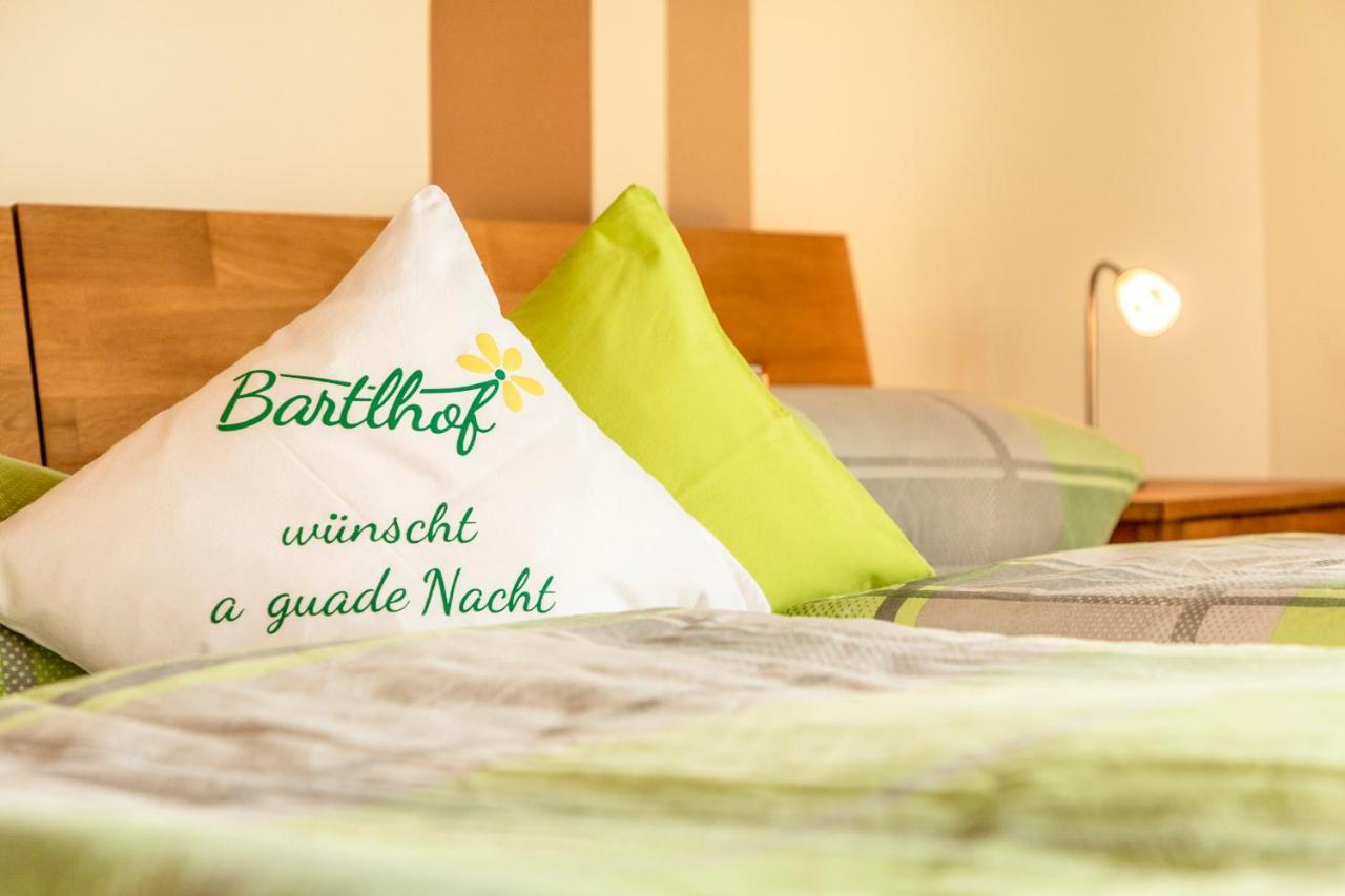 Bartlhof-Ferienwohnungen-Zimmer Бургленгенфелд Екстериор снимка