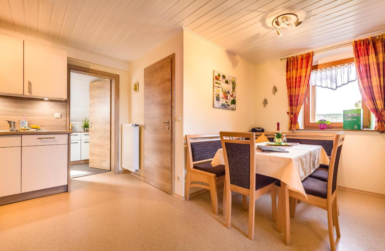 Bartlhof-Ferienwohnungen-Zimmer Бургленгенфелд Екстериор снимка