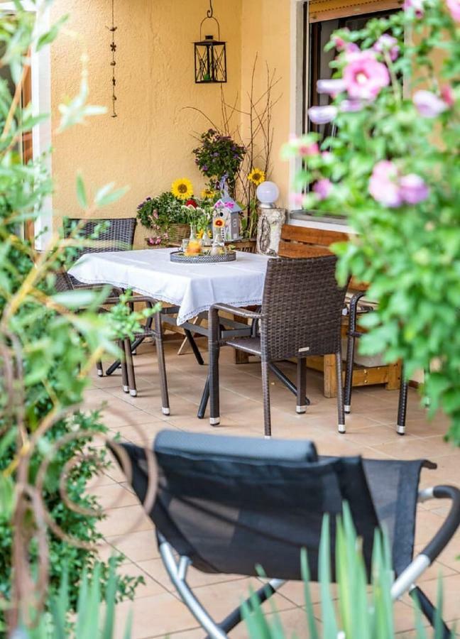 Bartlhof-Ferienwohnungen-Zimmer Бургленгенфелд Екстериор снимка
