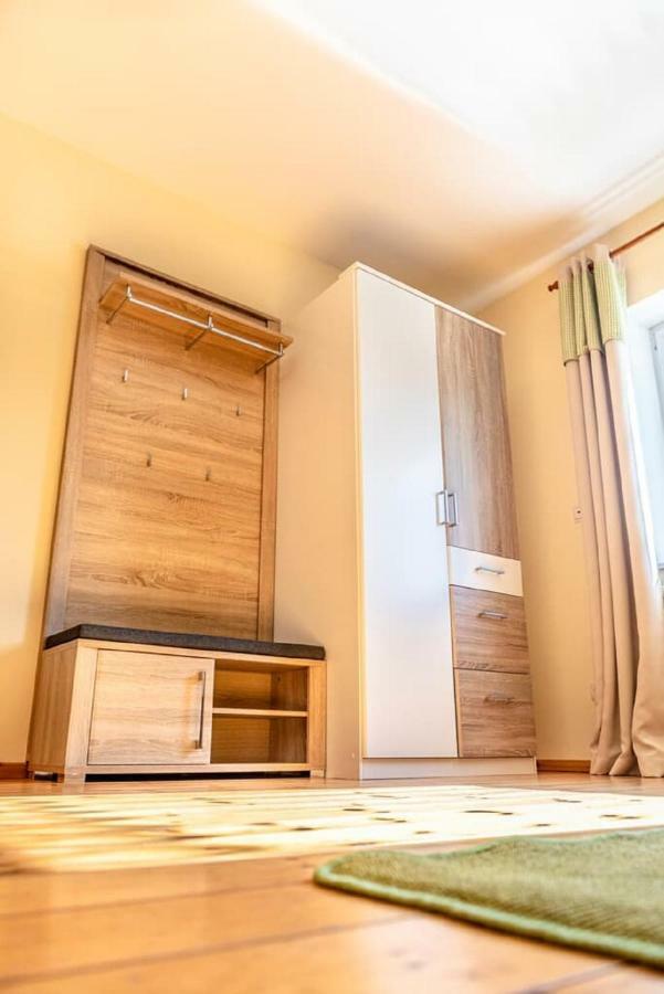 Bartlhof-Ferienwohnungen-Zimmer Бургленгенфелд Екстериор снимка